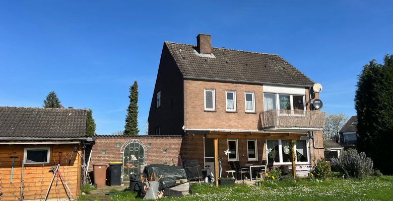 Renovierungsbedürftiges Ein- bzw. Zweifamilienhaus mit Erbpacht in Kleve - Düffelward                          Kleve- Reichswalde
