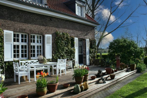 Wohnhaus Terrasse 2. Ansicht.JPG