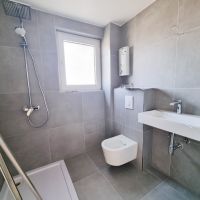 DG, rechts, Badezimmer.jpg