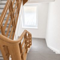 minimalistische_treppe_im_nordic_stil.jpg