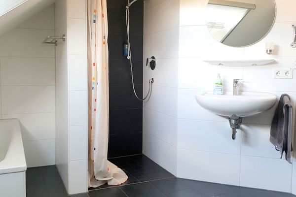 Badezimmer1.jpg