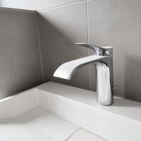 minimalist_modernes_badezimmer_mit_waschbecken.jpg